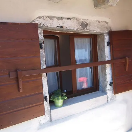 Lukas-gologorica Holiday home *