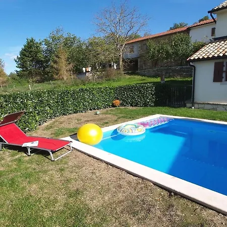 Lukas-gologorica Holiday home